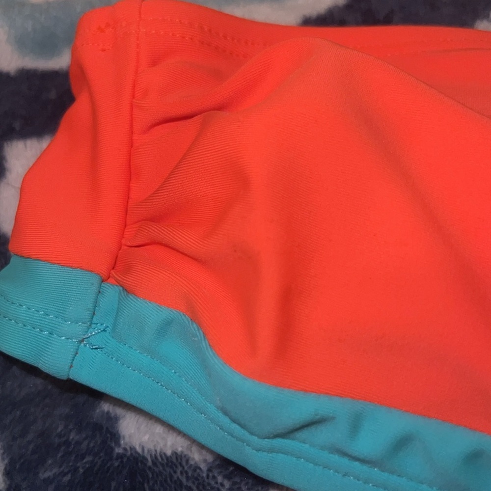 Colorblock Asymmetrical Bikini Set - Picture 4 of 9